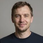 Клиент Дмитрий В. после качественной замены компрессора холодильника специалистами компании Ремонт Холодильников Минск